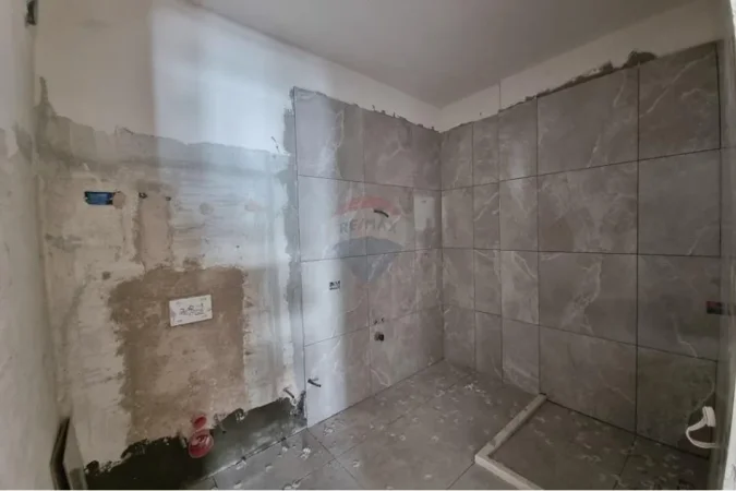 Tirane, shitet apartament 2+1+Ballkon Kati 6, 102 m² 139.000 € (Xhanfize Keko, Porcelan 1, Tirane)