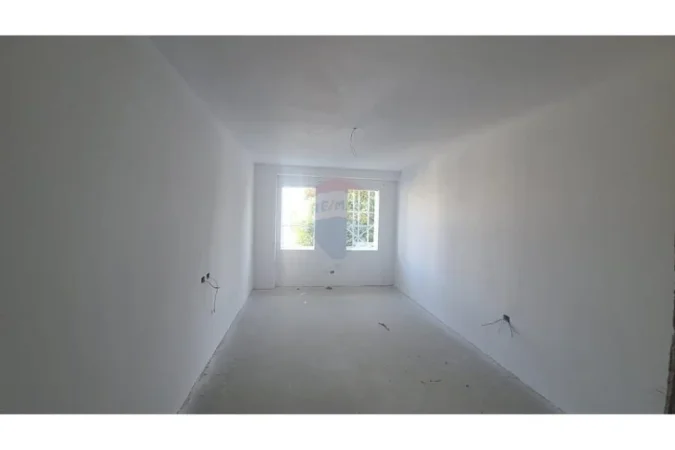 Tirane, shitet apartament 2+1+Ballkon Kati 2, 126 m² 142.000 € (Paskuqan)