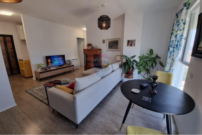 Tirane, shitet apartament 2+1+Ballkon Kati 7, 87 m² 119.000 € (Rruga Gryka e Kacanikut, Autostrada Tirana Durres)