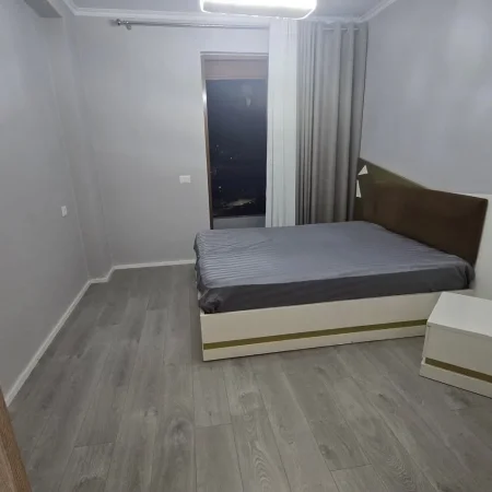 Tirane, jepet me qera apartament 3+1+Ballkon Kati 4, 109 m² 600 € (ASTIR)