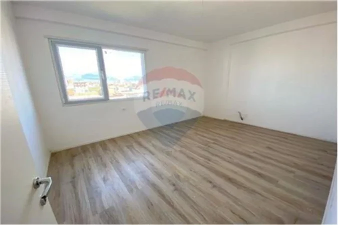 Tirane, shitet apartament 1+1+Ballkon Kati 3, 64 m² 93.500 € (Astir)