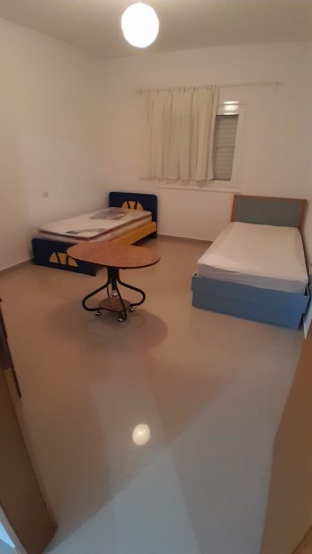 Tirane, jepet me qera apartament 2+1 Kati 1, 112 m² 400 € (Sanatorium)