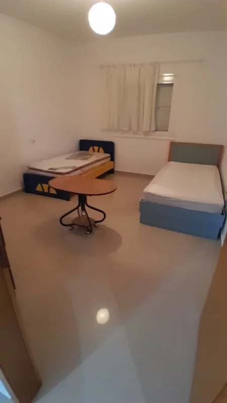Tirane, jepet me qera apartament 2+1 Kati 1, 112 m² 400 € (Sanatorium)