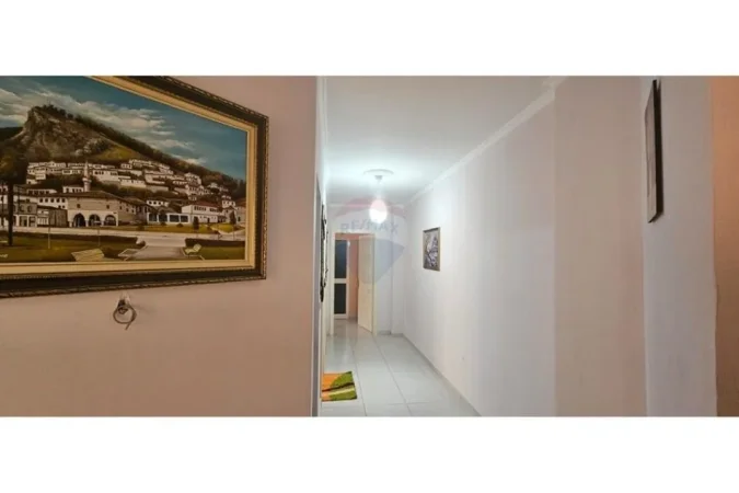 Tirane, shitet apartament 2+1 , 120 m² 130.000 € (Fresku - Rruga e Thesarit)