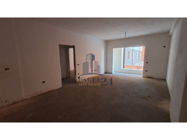 Tirane, shitet apartament 1+1 Kati 3, 70 m² 91.000 € (YZBERISHT)