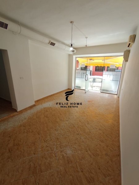 Tirane, jepet me qera dyqan Kati 0, 50 m² 500 € (TREGU ELEKTRIK)