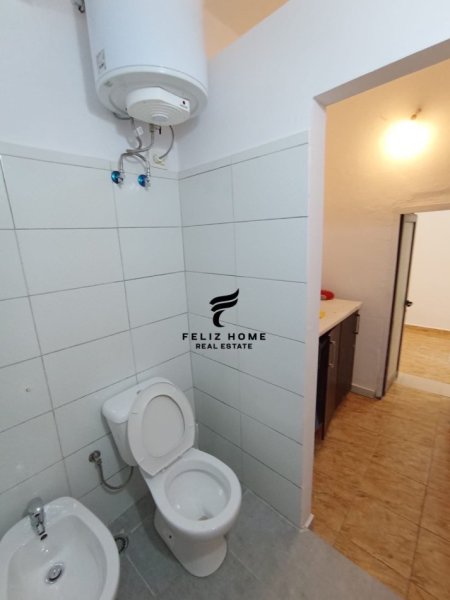 Tirane, jepet me qera dyqan Kati 0, 50 m² 500 € (TREGU ELEKTRIK)