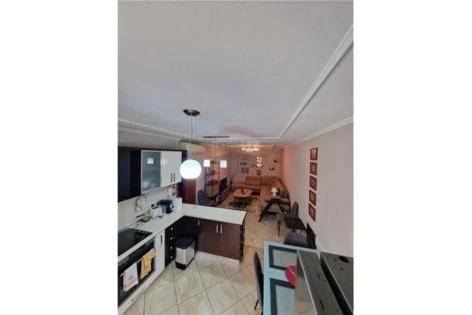 Tirane, shitet apartament 2+1 Kati 3, 149.000 € (Rruga Mine Peza)