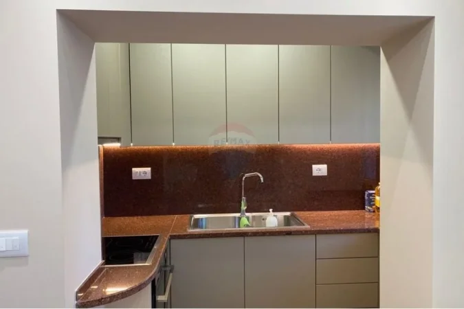 Tirane, jepet me qera apartament 1+1 Kati 1, 77 m² 600 € (Rruga Qemal Stafa)
