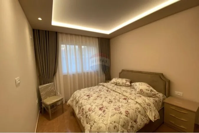 Tirane, jepet me qera apartament 1+1 Kati 1, 77 m² 600 € (Rruga Qemal Stafa)