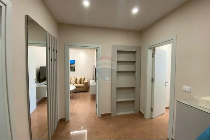 Tirane, jepet me qera apartament 1+1 Kati 1, 77 m² 600 € (Rruga Qemal Stafa)
