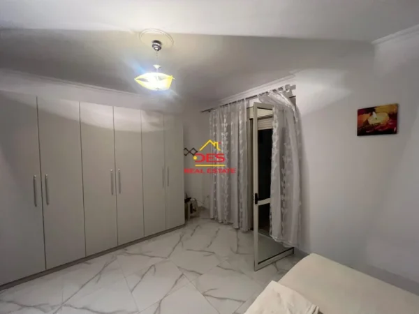 Vlore, shitet apartament 1+1+Ballkon Kati 2, 150.000 € (Rruga Murat Tërbaçi, Vlorë)