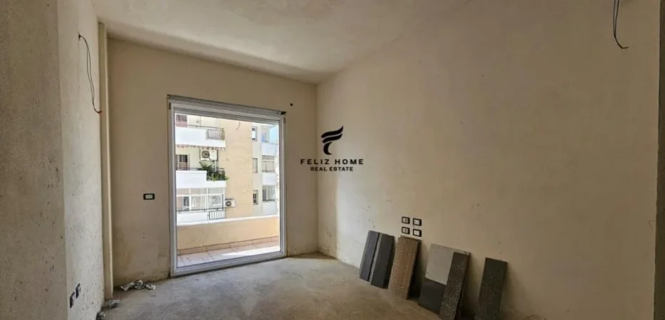 Tirane, shitet apartament 2+1+Ballkon Kati 5, 107 m² 281.000 € (PAZARI I RI)