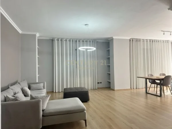 Tirane, jepet me qera apartament 3+1 Kati 4, 100 m² 1.500 € (sami frasheri)