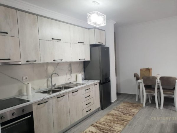 Tirane, jepet me qera apartament 2+1 Kati 3, 90 m² 700 € (don bosko)