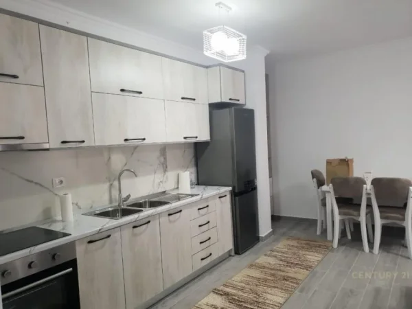 Tirane, jepet me qera apartament 2+1 Kati 3, 90 m² 700 € (don bosko)