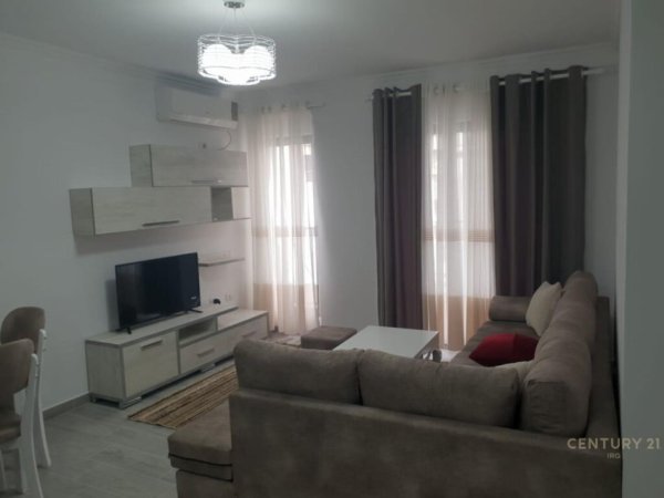 Tirane, jepet me qera apartament 2+1 Kati 3, 90 m² 700 € (don bosko)