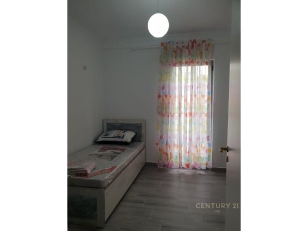 Tirane, jepet me qera apartament 2+1 Kati 3, 90 m² 700 € (don bosko)