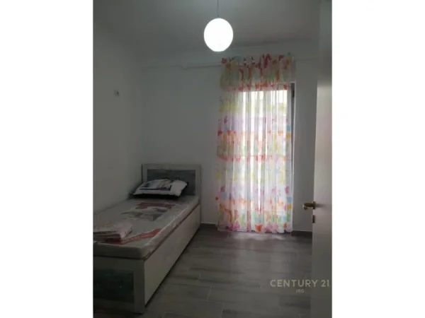 Tirane, jepet me qera apartament 2+1 Kati 3, 90 m² 700 € (don bosko)