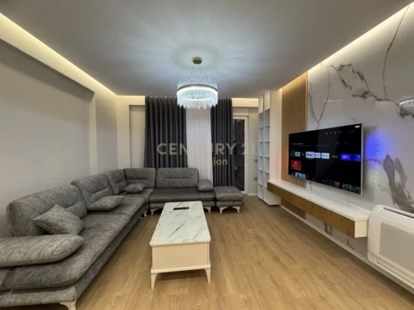 Tirane, jepet me qera apartament 2+1 Kati 3, 105 m² 1.200 € (liqeni i thate)