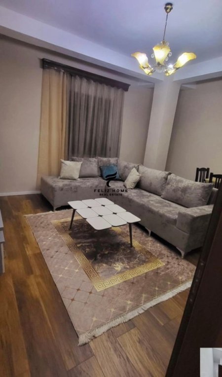 Tirane, jepet me qera apartament 2+1 Kati 4, 103 m² 700 € (MYSLYM SHYRI)