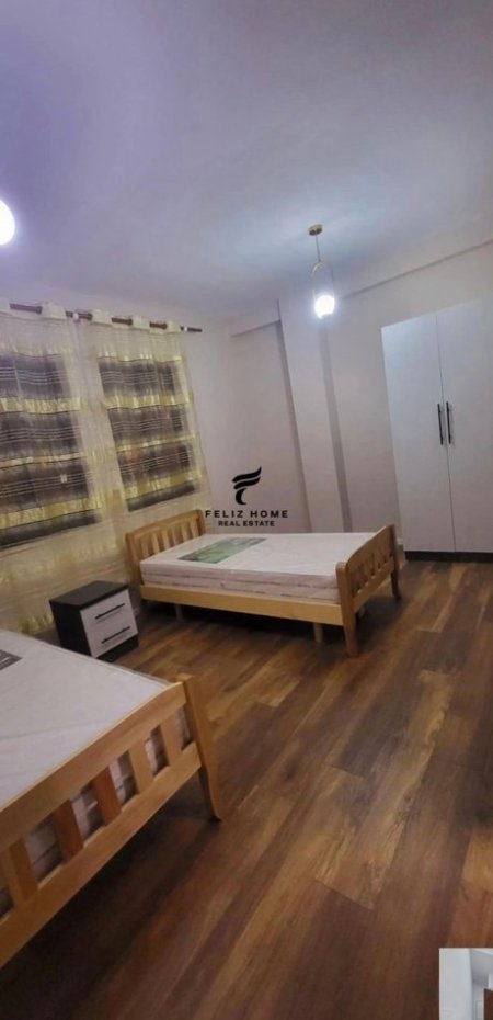 Tirane, jepet me qera apartament 2+1 Kati 4, 103 m² 700 € (MYSLYM SHYRI)