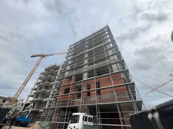 Tirane, shitet apartament 2+1+Ballkon Kati 3, 107 m² 123.000 € (PASKUQAN)