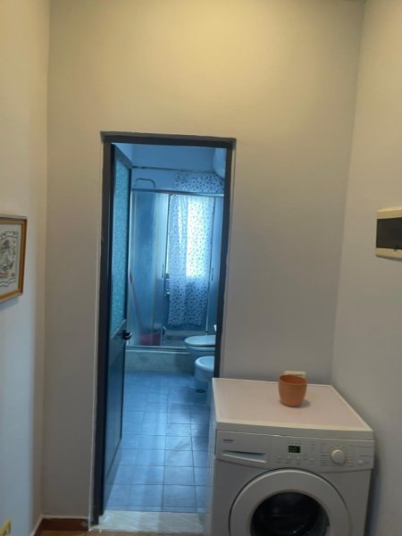 Tirane, jepet me qera apartament 3+1 Kati 6, 116 m² 450 € (Komgresi manastirit)