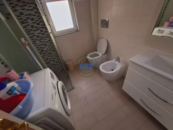 Durres, jepet me qera apartament 2+1 Kati 4, 85 m² 400 € (Qender, DURRES)