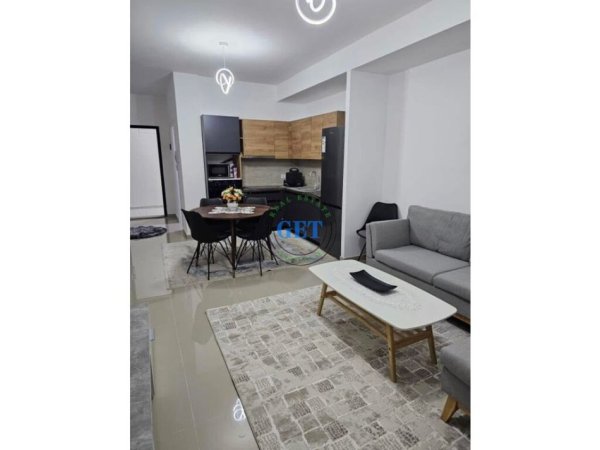 Durres, jepet me qera apartament 1+1 Kati 2, 65 m² 300 € (Prane Spitalit)
