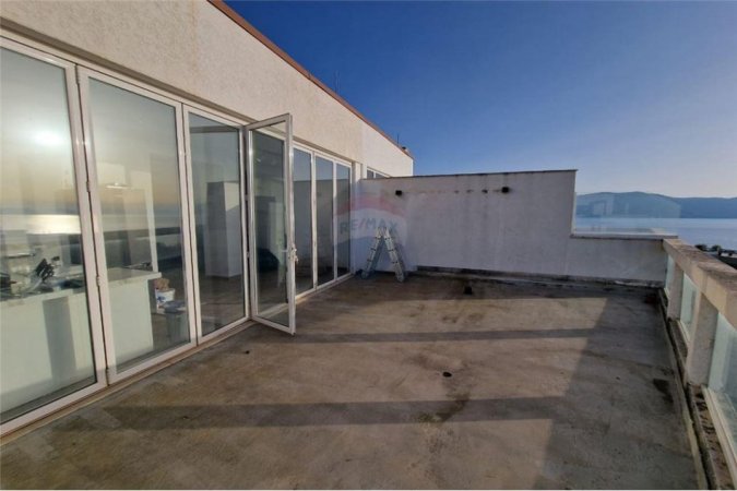Vlore, shitet apartament+verande | Penthouse 1+1+Aneks+Ballkon Kati 9, 115 m² 230.000 € (Dhimiter Konomi)