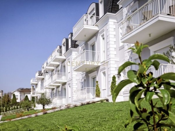 Tirane, jepet me qera apartament 2+1+Aneks+Ballkon Kati 3, 143 m² 2.000 € (TEG)