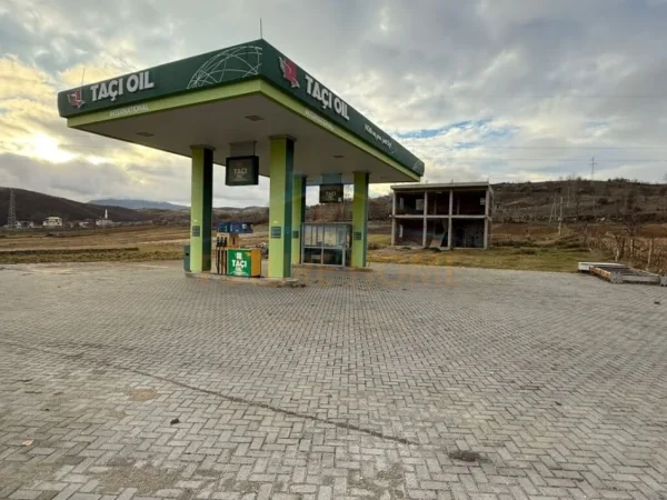 Pogradec, shitet ambjent biznesi Kati 0, 100 m² 200.000 € Petrushë, Km 17 Korçë - Pogradec.(KO45361)