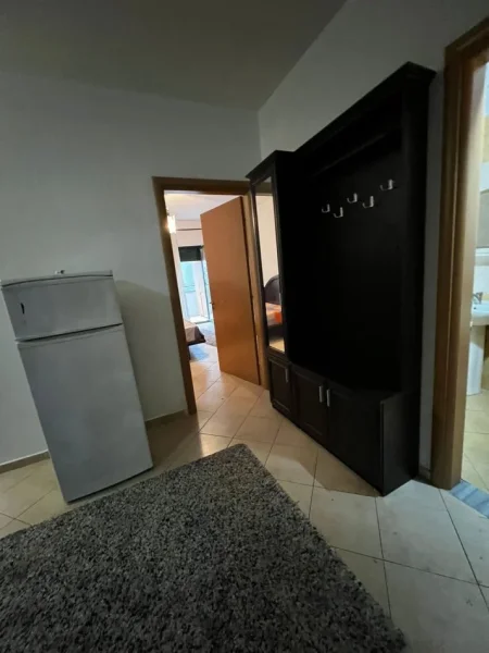 Tirane, shitet apartament 1+1+Ballkon Kati 3, 73 m² 120.000 € (Bill Klinton)