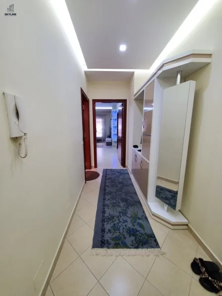 Tirane, jepet me qera apartament 2+1+Ballkon Kati 4, 600 € 