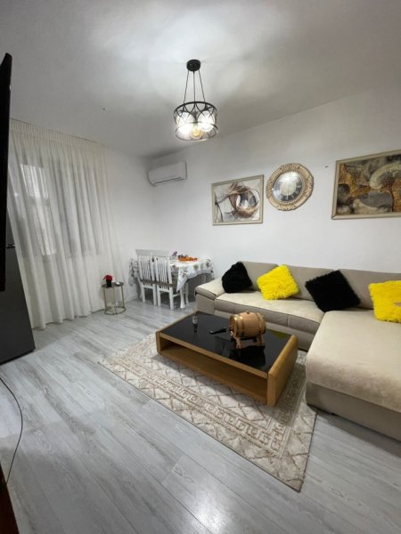 Durres, shitet apartament 2+1+Ballkon Kati 4, 78 m² 85.000 € (Markata)