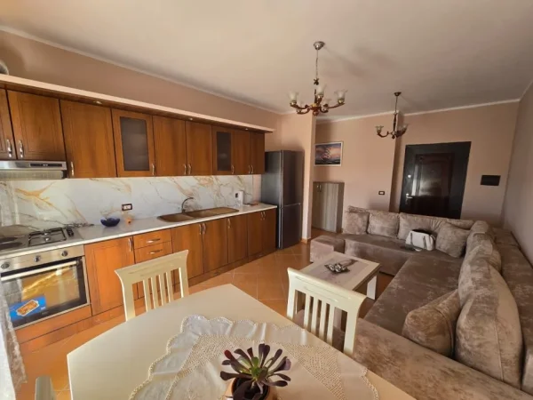 Durres, shitet apartament 1+1+Aneks+Ballkon Kati 3, 70 m² 75.000 € (Golem)