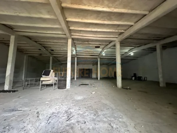Tirane, jepet me qera magazine Kati 0, 800 m² 3.000 € (MISTO MAME)
