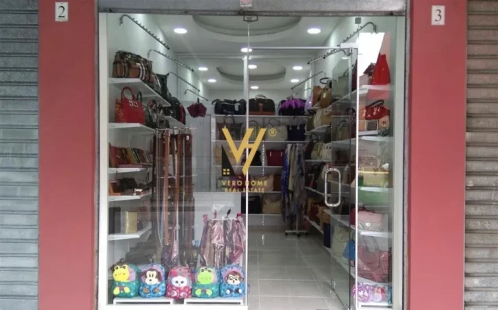 Tirane, shitet dyqan Kati 0, 50 m² 320.000 € (STADIUMI DINAMO)