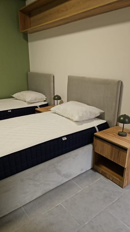 Tirane, jepet me qera apartament 2+1+Ballkon Kati 5, 108 m² 800 € (rruga Zallit)