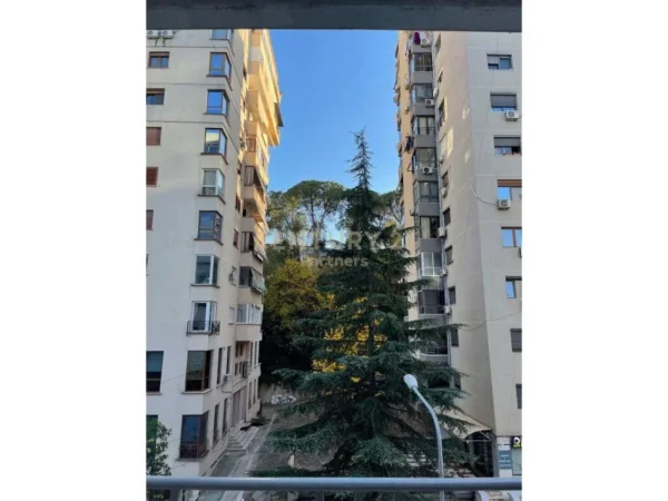 Tirane, shitet apartament 2+1 Kati 4, 125 m² 365.000 € (Rruga Elbasanit)