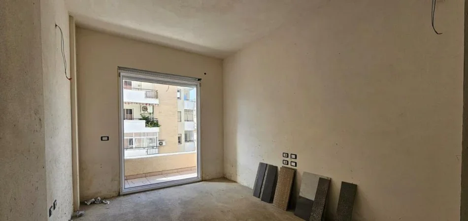 Tirane, shitet apartament 2+1+Aneks+Ballkon Kati 4, 108 m² 279.000 € (pazari i ri)