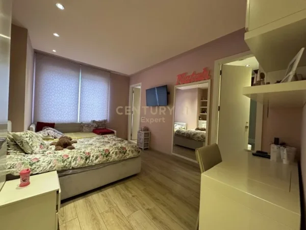 Tirane, shitet apartament 4+1 Kati 8, 343 m² 465.000 € (Rruga Naim Frasheri Tirana, Albania)