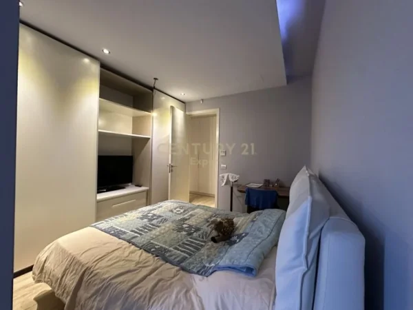 Tirane, shitet apartament 4+1 Kati 8, 343 m² 465.000 € (Rruga Naim Frasheri Tirana, Albania)