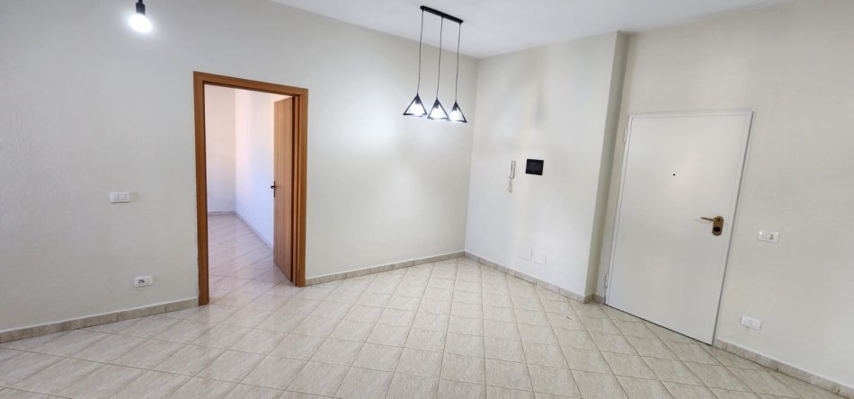 Durres, shitet apartament 2+1+Aneks+Ballkon Kati 4, 95 m² 95.000 € (Rruga Pavaresia)
