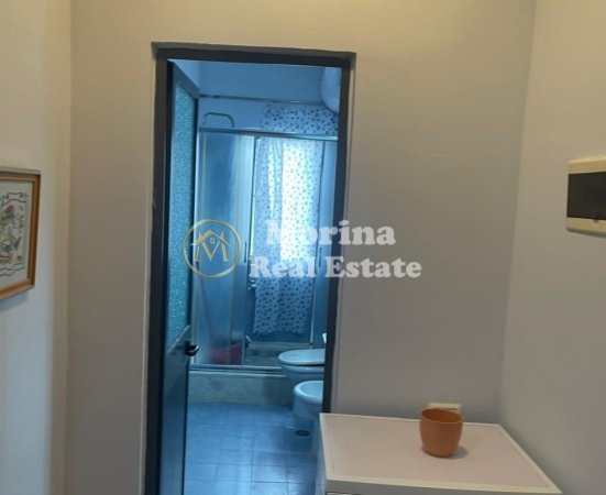 Tirane, jepet me qera apartament 3+1 Kati 6, 1.153 m² 450 € (Rruga Kongresi Manastirit-Oxhaku)