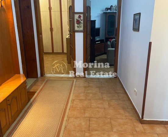 Tirane, jepet me qera apartament 3+1 Kati 6, 1.153 m² 450 € (Rruga Kongresi Manastirit-Oxhaku)