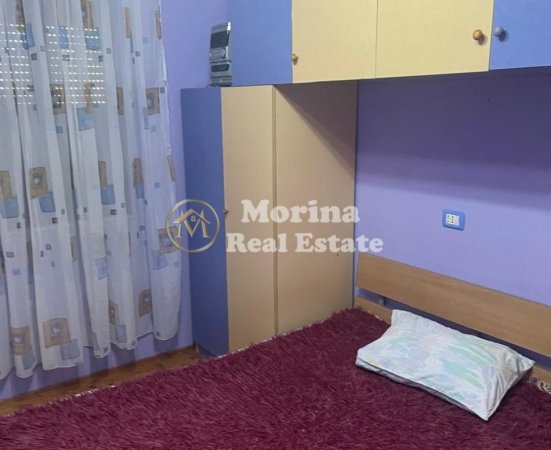 Tirane, jepet me qera apartament 3+1 Kati 6, 1.153 m² 450 € (Rruga Kongresi Manastirit-Oxhaku)
