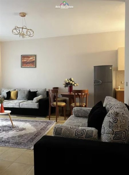 Tirane, jepet me qera apartament 1+1+Ballkon Kati 1, 60 m² 500 € (Mine Peza)