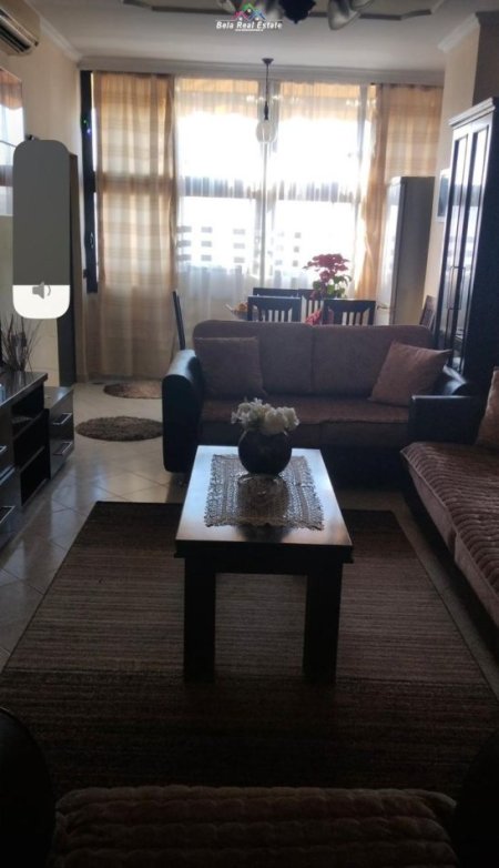 Tirane, jap me qera apartament 3+1 Kati 7, 84 m² 500 € (laprake)